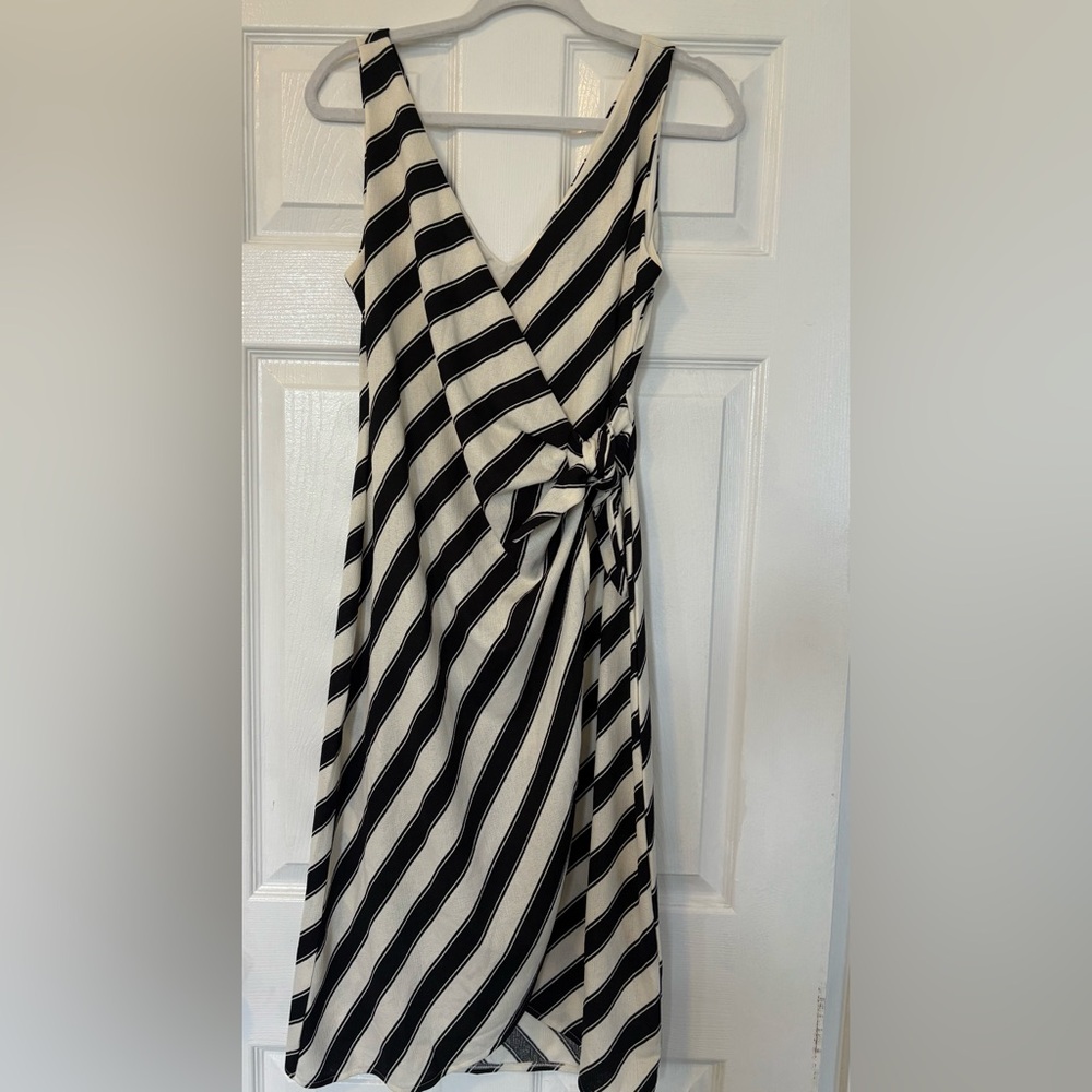 H&M Black and White  V-Neck Sundress